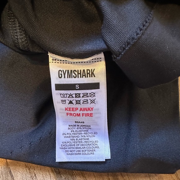 NWOT Gymshark Sweat seamless Shorts
Size small. - Picture 4 of 4